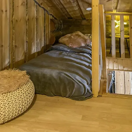 Maeentaehti B By Interhome Ruka